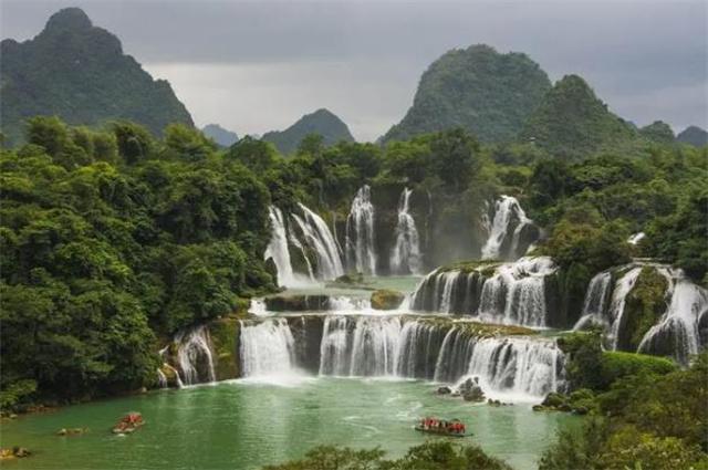 基建股早盘继续拉升 中铝国际涨超29%中国铁建涨超5%